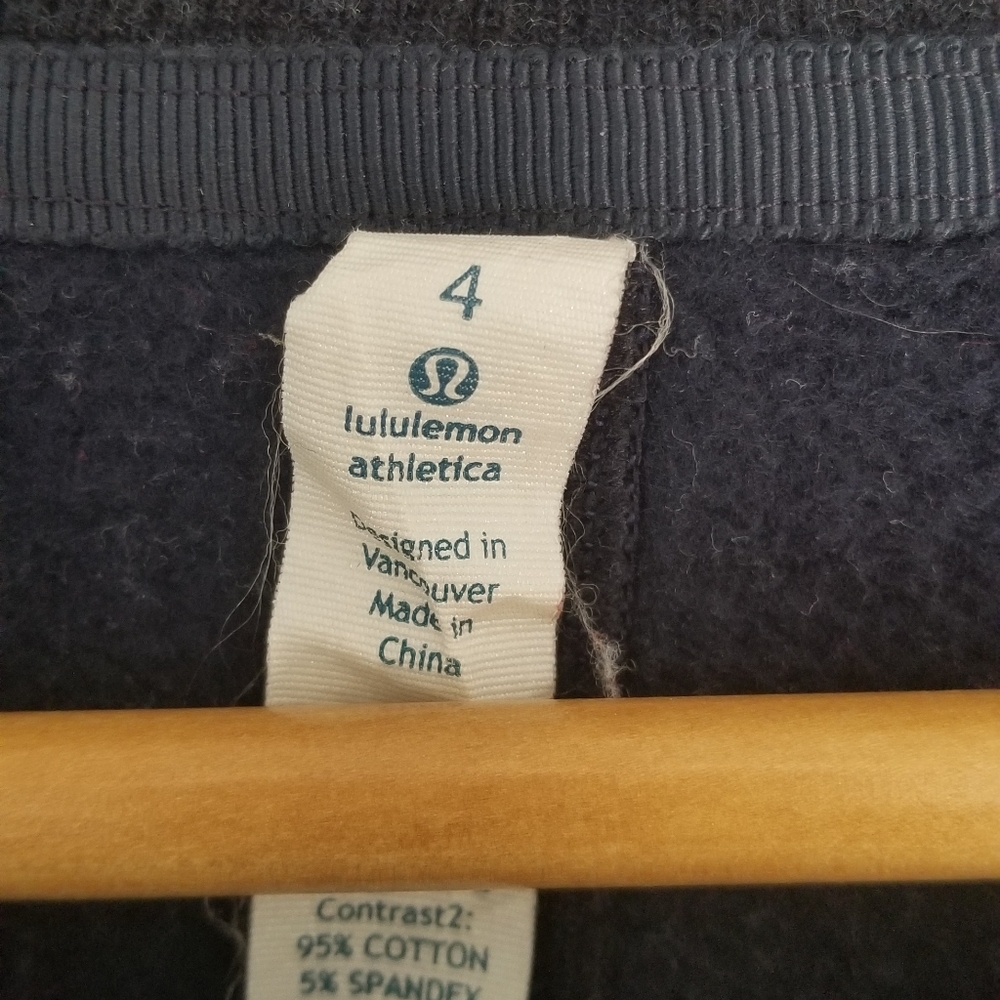 Lululemon Ruffled pullover - Picture 4 of 4